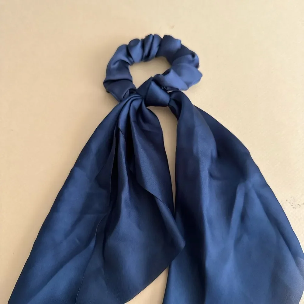 Elegant Navy Hair Scrunchie K76 - Picture 2 of 4